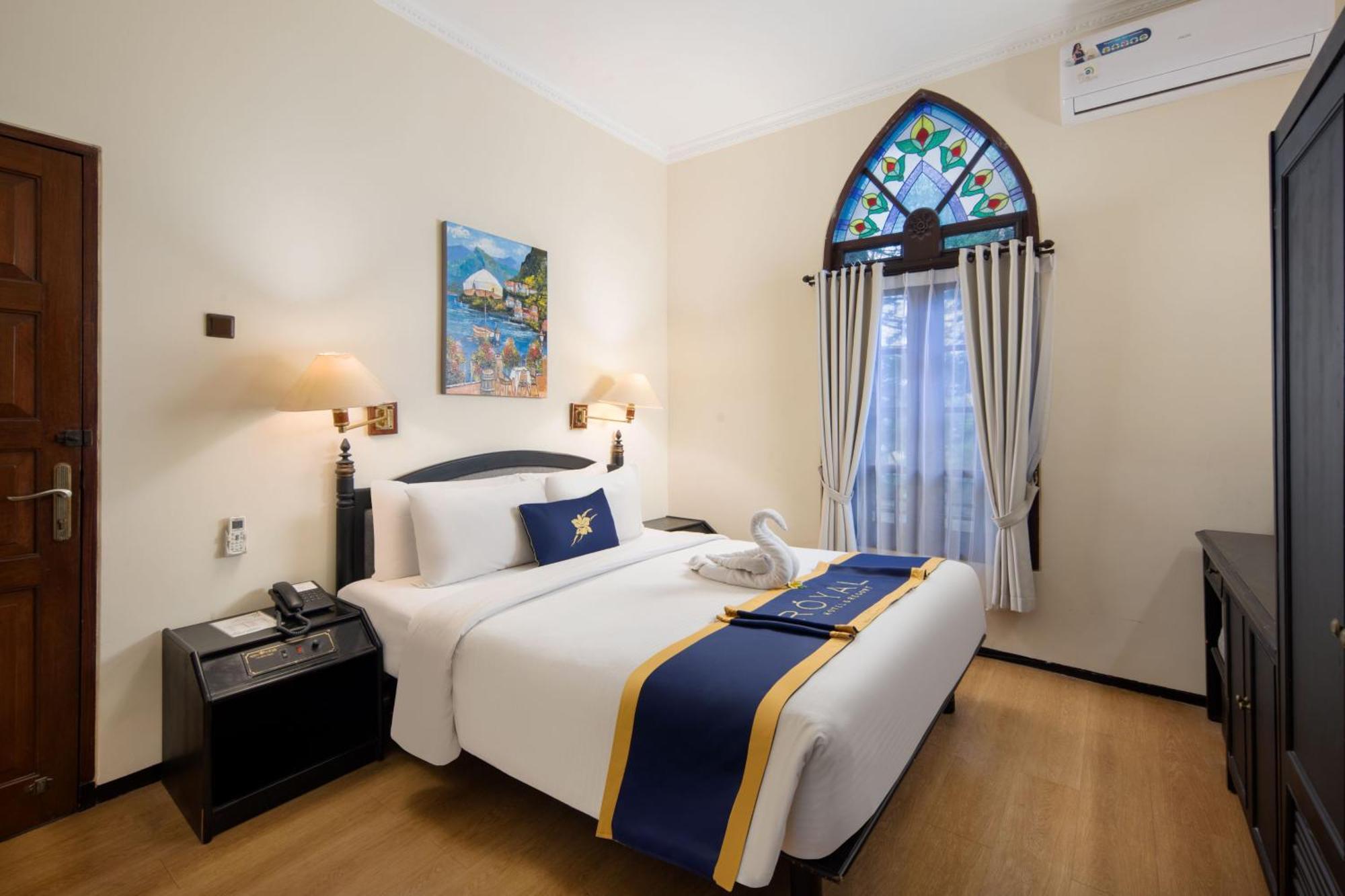 Royal Hotel And Villa Batu Бату Екстер'єр фото