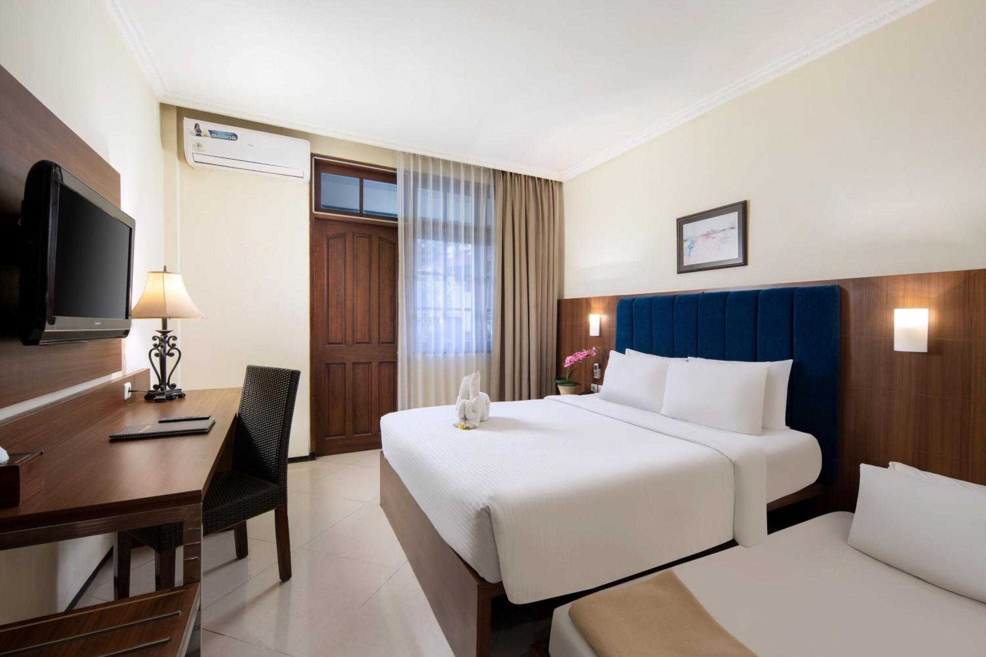 Royal Hotel And Villa Batu Бату Екстер'єр фото