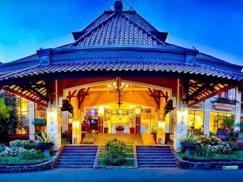 Royal Hotel And Villa Batu Бату Екстер'єр фото